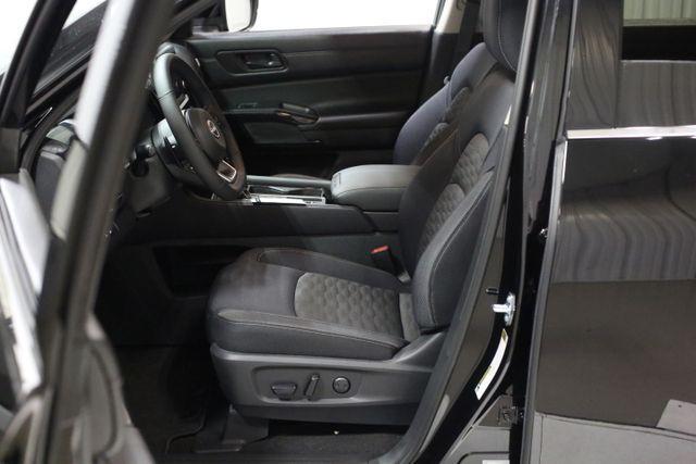 new 2025 Nissan Pathfinder car, priced at $39,593