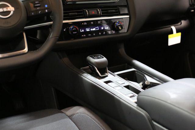 new 2025 Nissan Pathfinder car, priced at $39,734