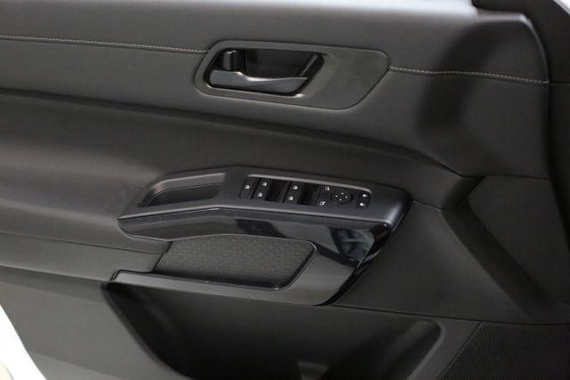 new 2025 Nissan Pathfinder car, priced at $39,734