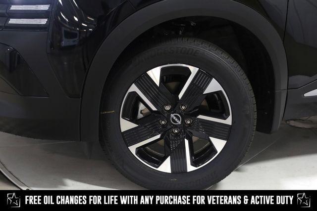 new 2025 Nissan Kicks car, priced at $26,679