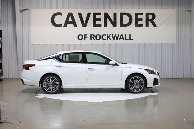 new 2025 Nissan Altima car, priced at $31,979