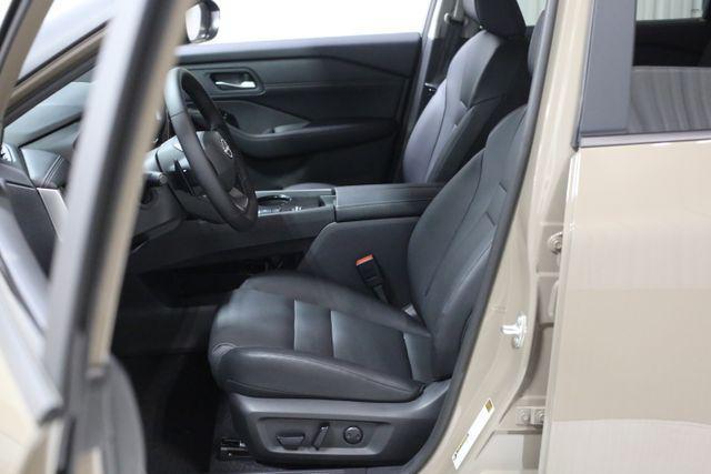 new 2025 Nissan Rogue car, priced at $33,020