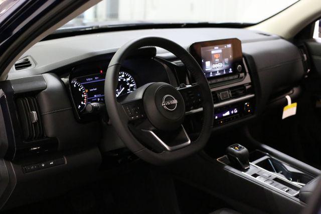 new 2025 Nissan Pathfinder car, priced at $34,002