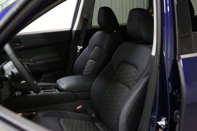new 2025 Nissan Pathfinder car, priced at $34,002