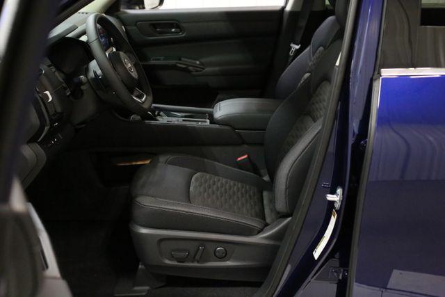 new 2025 Nissan Pathfinder car, priced at $34,002