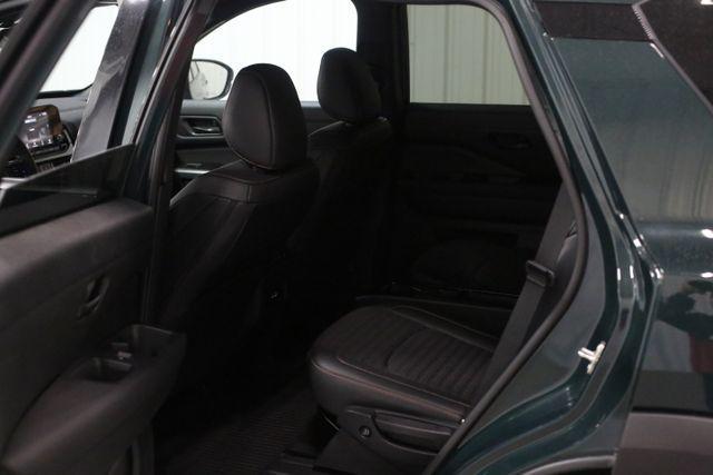 new 2024 Nissan Pathfinder car, priced at $39,050