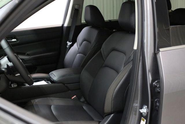 new 2025 Nissan Pathfinder car, priced at $36,766