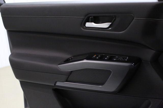 new 2025 Nissan Pathfinder car, priced at $36,766