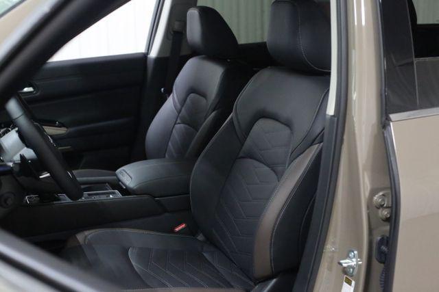 new 2025 Nissan Pathfinder car, priced at $49,655