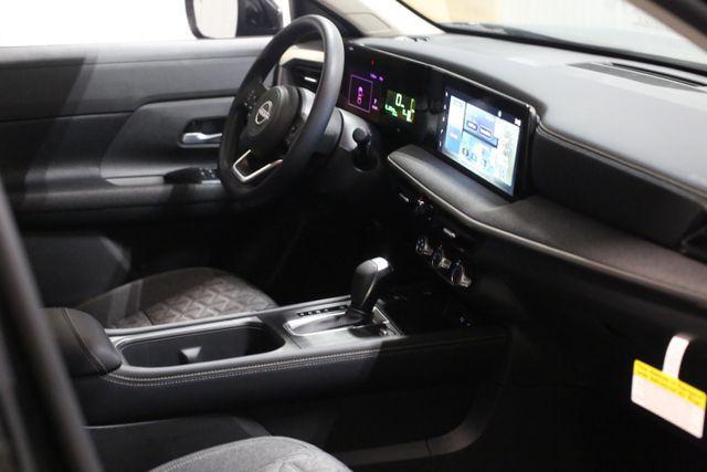 new 2025 Nissan Kicks car, priced at $26,842