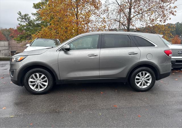 used 2018 Kia Sorento car, priced at $12,875