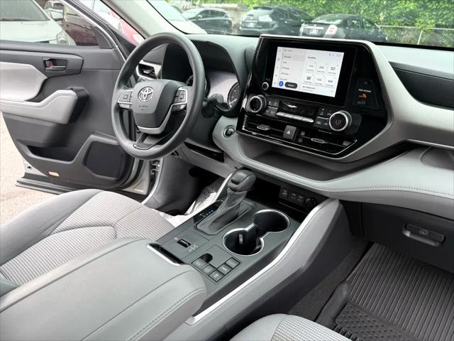 used 2023 Toyota Highlander car, priced at $30,950