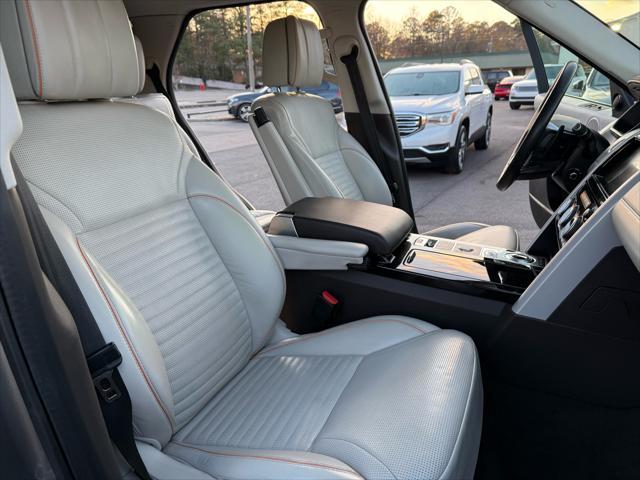 used 2019 Land Rover Discovery car