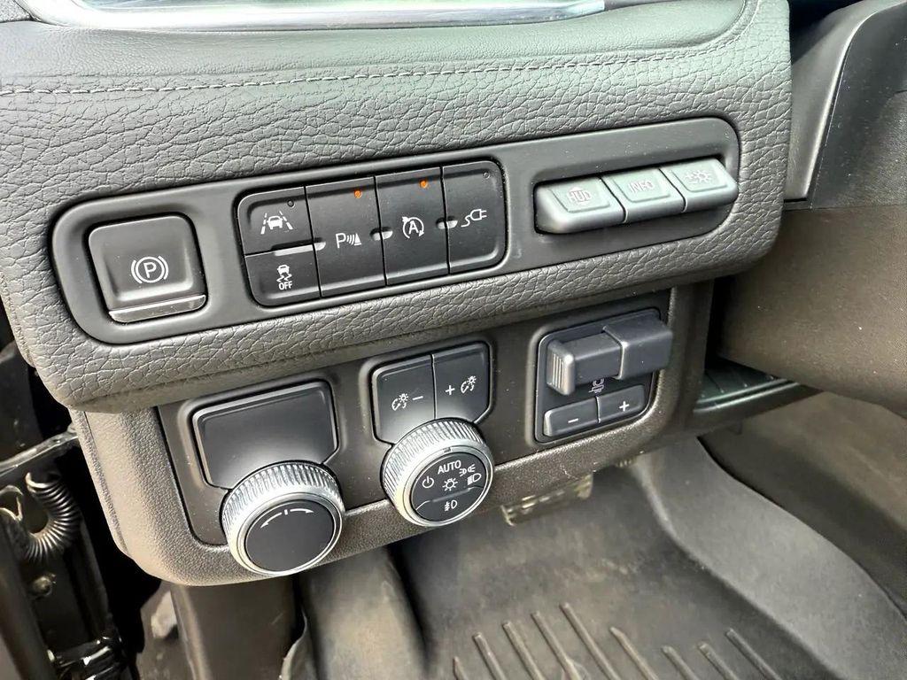 used 2021 GMC Yukon car, priced at $45,995
