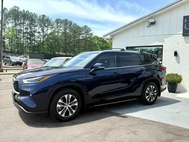 used 2021 Toyota Highlander car, priced at $33,875
