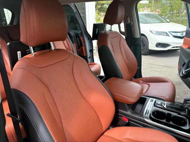 used 2024 Kia Carnival car, priced at $38,950