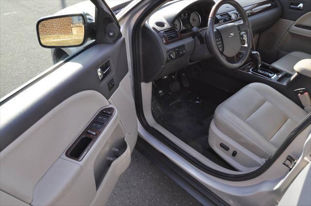 used 2009 Ford Taurus car, priced at $7,295