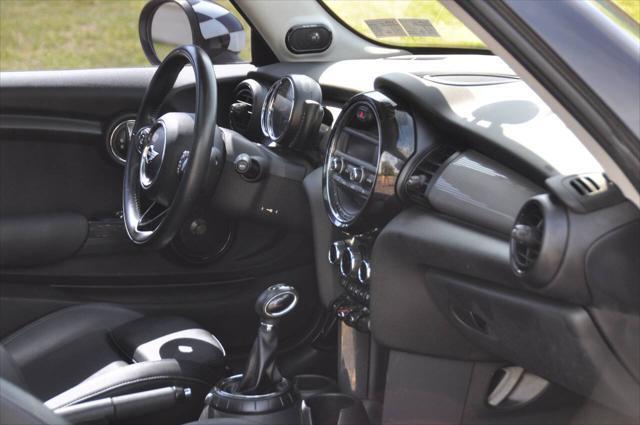 used 2015 MINI Hardtop car, priced at $7,950