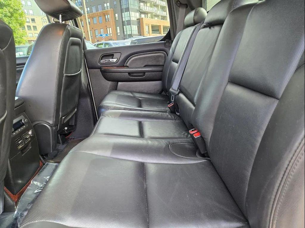 used 2007 Cadillac Escalade EXT car, priced at $13,995