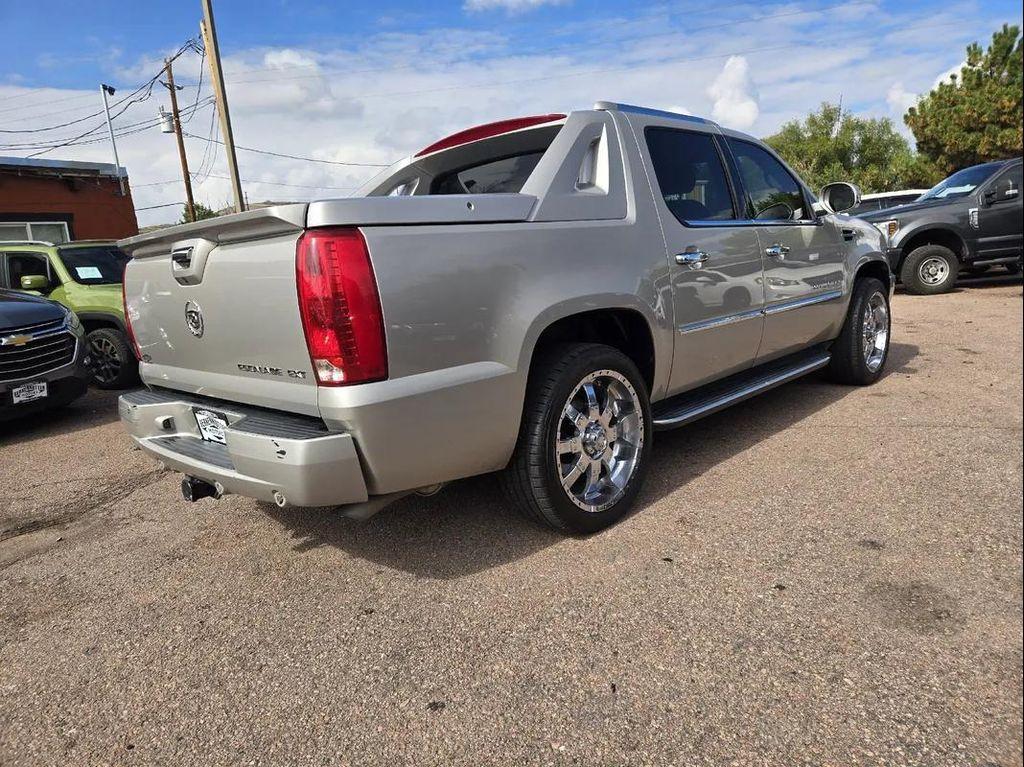 used 2007 Cadillac Escalade EXT car, priced at $13,995