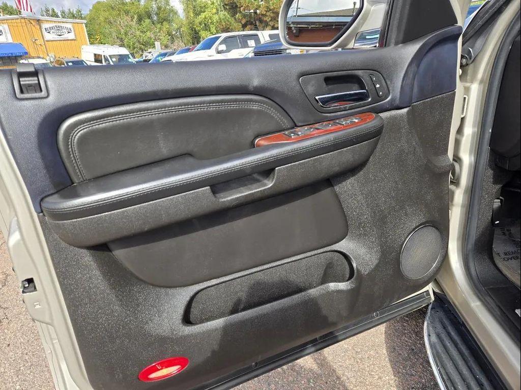 used 2007 Cadillac Escalade EXT car, priced at $13,995