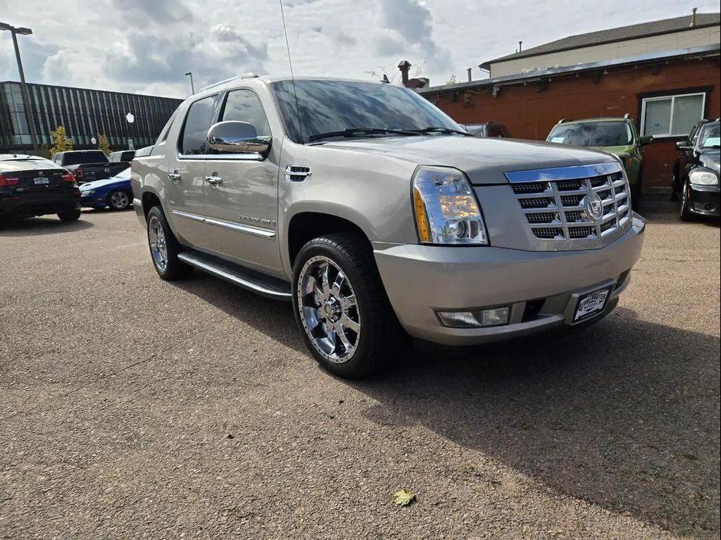used 2007 Cadillac Escalade EXT car, priced at $13,995