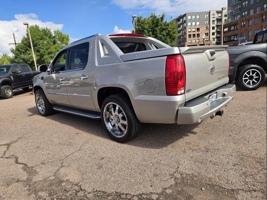 used 2007 Cadillac Escalade EXT car, priced at $13,995