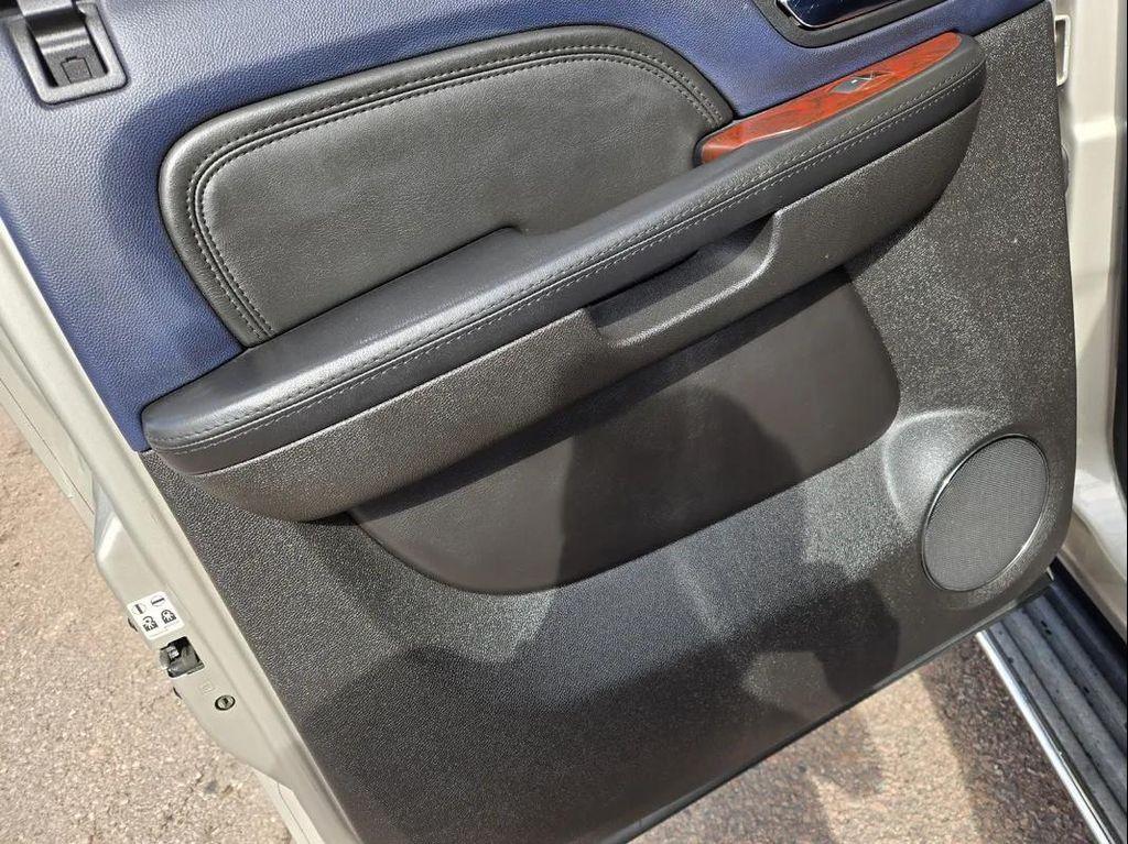 used 2007 Cadillac Escalade EXT car, priced at $13,995