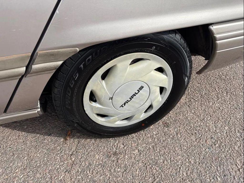 used 1994 Ford Taurus car, priced at $3,995
