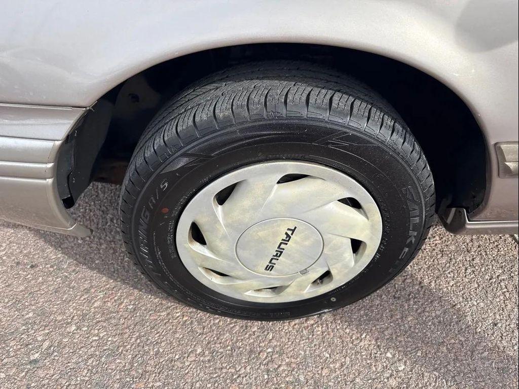 used 1994 Ford Taurus car, priced at $3,995