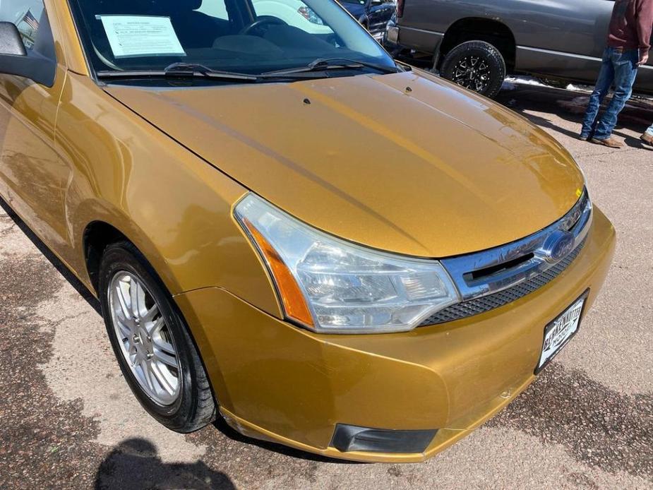 used 2009 Ford Focus car, priced at $4,000