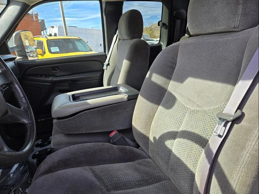 used 2005 Chevrolet Silverado 2500 car, priced at $14,995