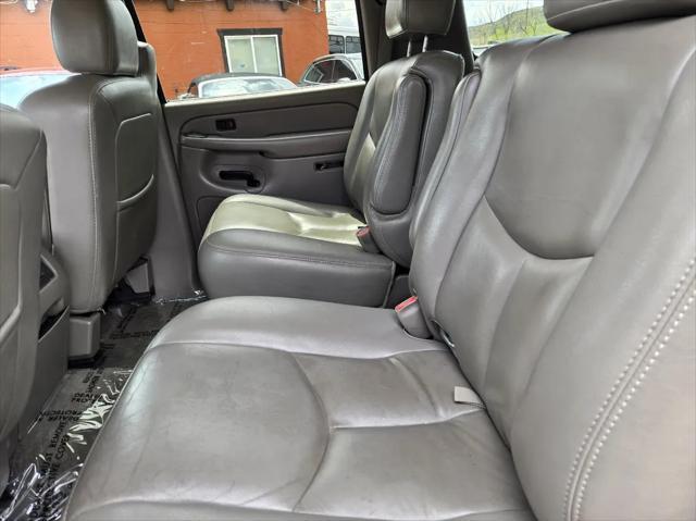 used 2004 Chevrolet Suburban car, priced at $10,900