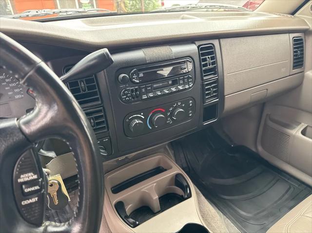 used 2002 Dodge Dakota car, priced at $8,900
