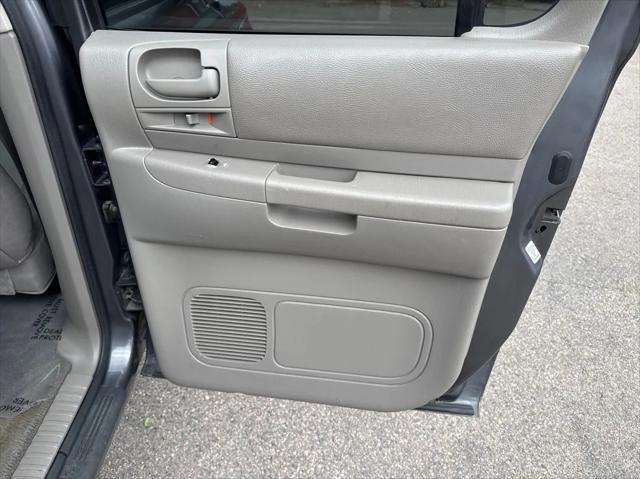 used 2002 Dodge Dakota car, priced at $8,900