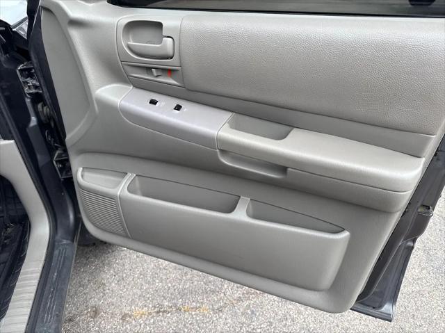 used 2002 Dodge Dakota car, priced at $8,900