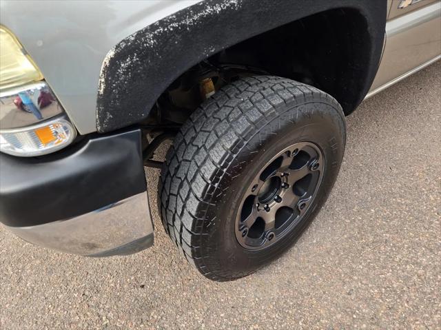used 2001 Chevrolet Silverado 2500 car, priced at $9,995