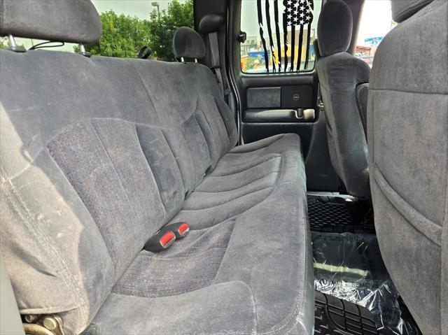 used 2001 Chevrolet Silverado 2500 car, priced at $9,995
