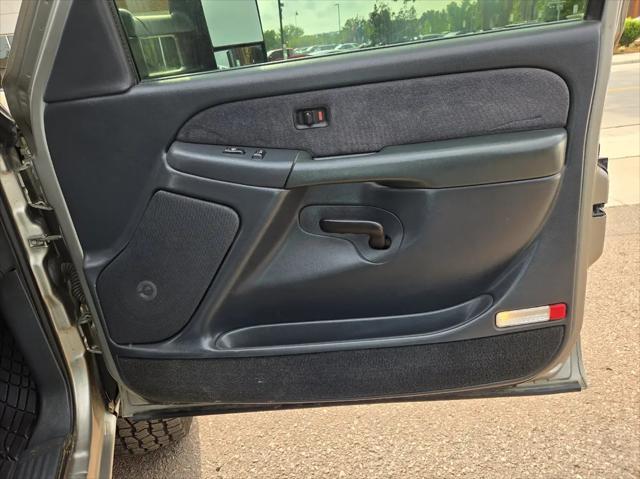 used 2001 Chevrolet Silverado 2500 car, priced at $9,995