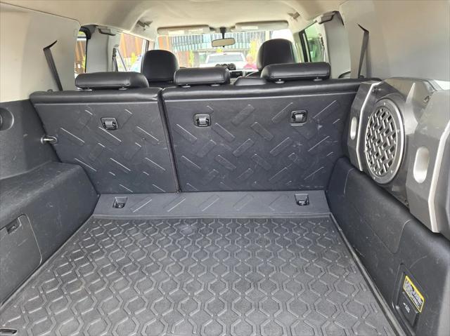 used 2007 Toyota FJ Cruiser car, priced at $13,995