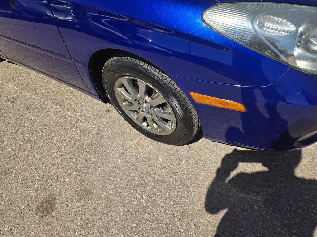 used 2002 Lexus ES 300 car, priced at $5,500