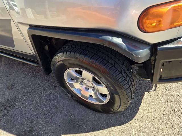 used 2007 Toyota FJ Cruiser car, priced at $10,995