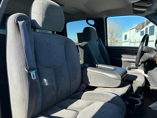 used 2005 Chevrolet Silverado 2500 car, priced at $9,995