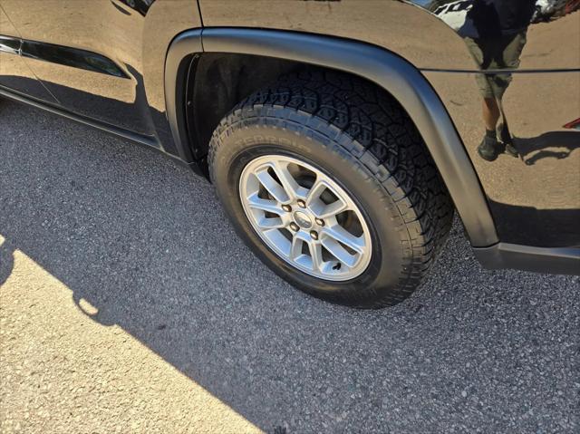 used 2018 Jeep Grand Cherokee car, priced at $16,000