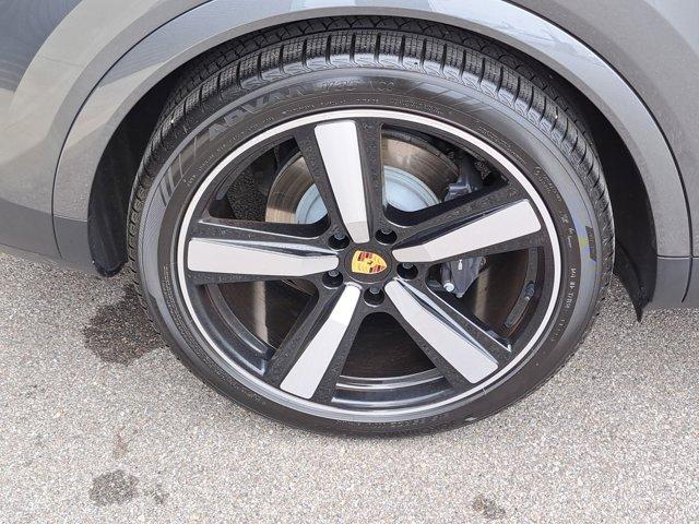 used 2024 Porsche Cayenne car, priced at $78,900