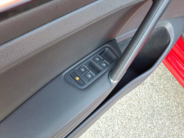 used 2015 Volkswagen Golf SportWagen car, priced at $17,900