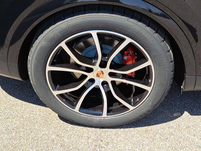 new 2025 Porsche Cayenne car, priced at $133,225