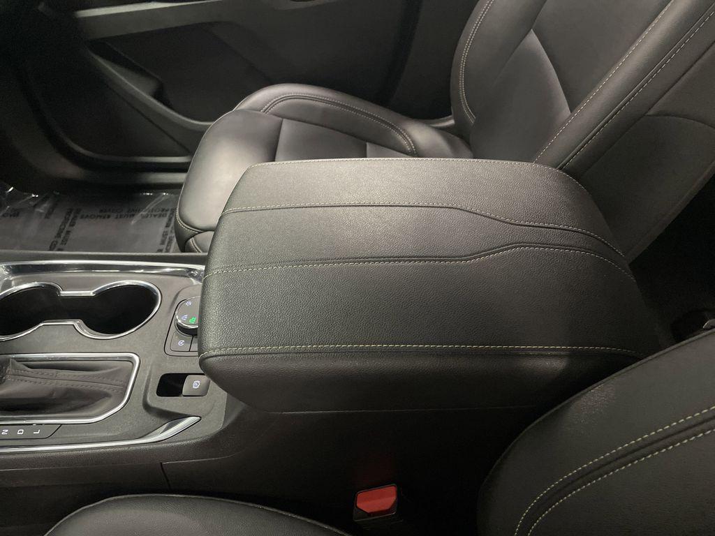 used 2023 Chevrolet Traverse car, priced at $34,216