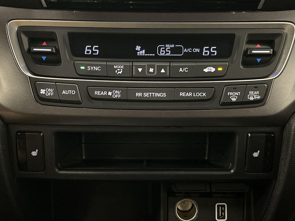 used 2022 Honda Pilot car, priced at $28,002