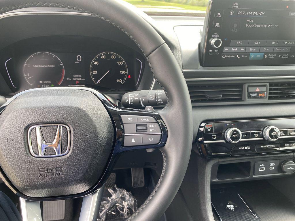 new 2025 Honda Pilot car, priced at $49,266